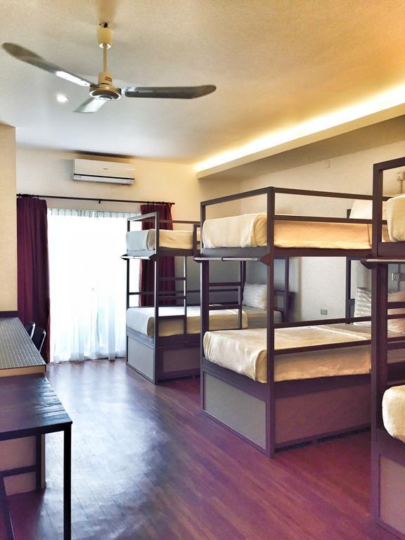 Billabong Hostel Phnom Penh Exterior foto