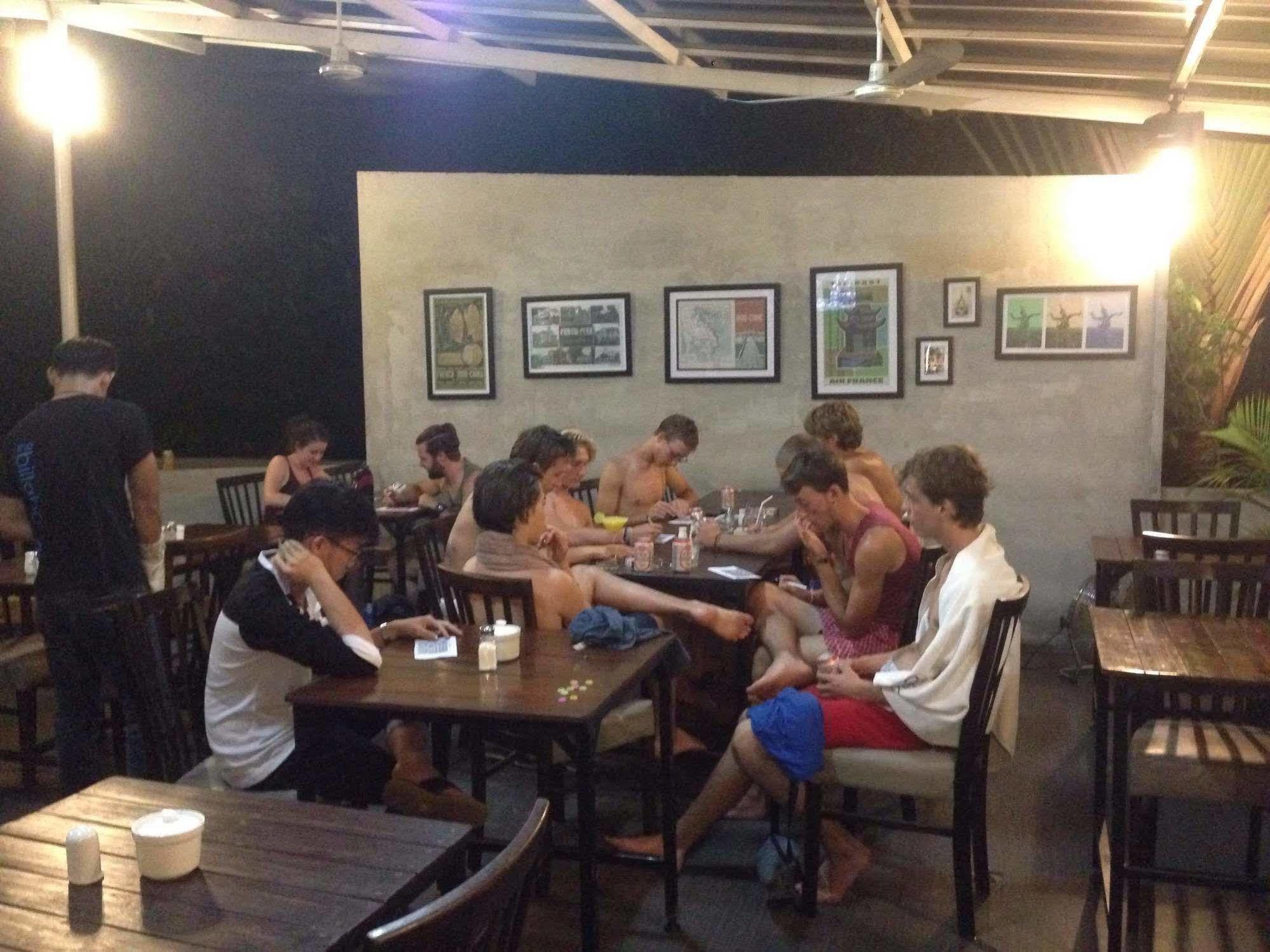 Billabong Hostel Phnom Penh Exterior foto